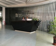 前台